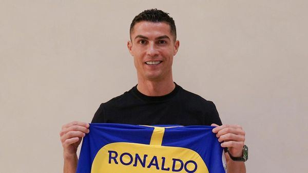 Segini Gedenya Gaji Ronaldo: Semenit Dapat Duit di Atas UMK Karawang