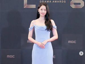 8 Gaya Artis Korea di MBC Drama Awards 2022, Yoona Pakai Gaun Rp 147 Juta 8 Gaya Artis Korea di MBC Drama Awards 2022, Yoona Pakai Gaun Rp 147 Juta