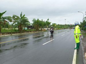 Banjir di Jalur Pantura Surut Dalam 3 Jam, Lalin Tuban-Semarang Lancar Banjir di Jalur Pantura Surut Dalam 3 Jam, Lalin Tuban-Semarang Lancar
