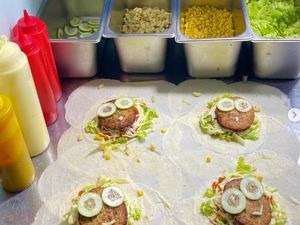 Jual Lumpia Beef Kekinian Bisa Raup Cuan Gede, Mulainya Gampang Banget!