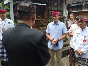 Sandiaga Optimis Kunjungan 7,4 Juta Wisman di 2023: Setengahnya di Bali Sandiaga Optimis Kunjungan 7,4 Juta Wisman di 2023: Setengahnya di Bali