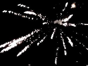 Suasana Warga Kota Tual Maluku Rayakan Tahun Baru 2023 di Pantai Kiom