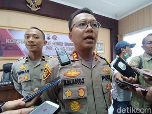 Tersangka Perusakan Masjid di Salaman Magelang Sudah Pulang dari RSJ Tersangka Perusakan Masjid di Salaman Magelang Sudah Pulang dari RSJ