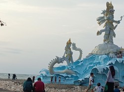 3 Patung Ikonik Pantai Jerman Sedot Warlok-Wisdom, Banyak yang Penasaran