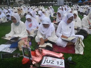 Sambut Tahun Baru 2023, Seribu Warga Khataman Al Quran Massal di Bogor