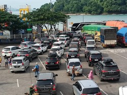 BMKG Prediksi Angin Kencang hingga Ombak 2,5 Meter di Selat Sunda Sore Ini