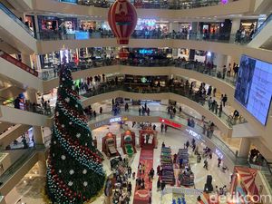 Mal Surabaya Jadi Pilihan Healing Saat Malam Tahun Baru: Berburu Diskon! Mal Surabaya Jadi Pilihan Healing Saat Malam Tahun Baru: Berburu Diskon!