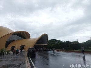 Sore Syahdu di TMII Jelang Tahun Baru