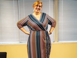 Curhat Wanita Pemilik Kaki Terbesar di Dunia Kesulitan Cari Sepatu yang Pas