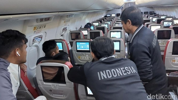 Timnas Indonesia dalam perjalanan menuju Filipina untuk laga Piala AFF 2022