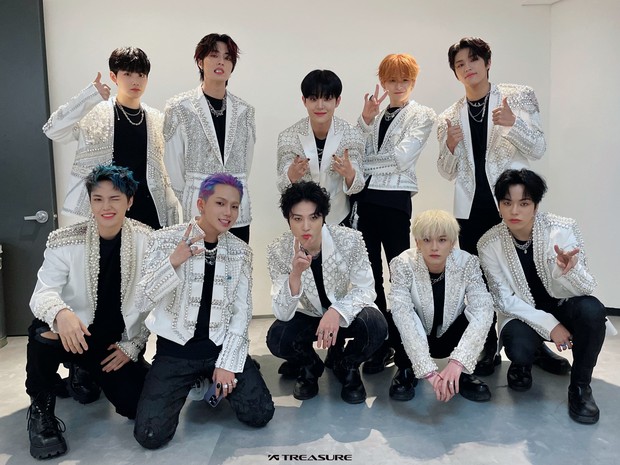 TREASURE setelah kegiatan Hello Tour Hello in Seoul / Foto : twitter.com/ygtreasuremaker