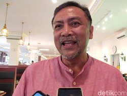 Andi Mallarangeng Dampingi AHY: Lagi-lagi Moeldoko, Lawan!
