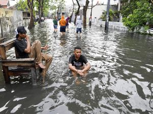 Banjir Rendam Jakarta Utara Siang Tadi