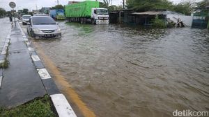 Potret Banjir di Kudus: Pantura Tersendat, Permukiman-Terminal Terendam