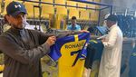 Fans Al Nassr Buru Jersey Cristiano Ronaldo