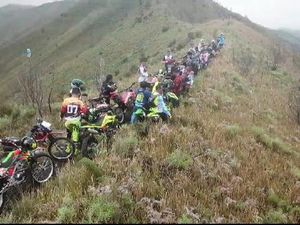 Explore Asyik Pacu Adrenalin Pake Motor Trail di Pegunungan Bromo