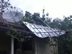 Hujan Es Landa Selogiri Wonogiri Sore Tadi