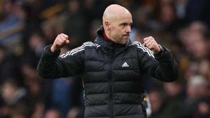 WOLVERHAMPTON, ENGLAND - DECEMBER 31: Erik Ten Hag the manager / head coach of Manchester United celebrates at full time during the Premier League match between Wolverhampton Wanderers and Manchester United at Molineux on December 31, 2022 in Wolverhampton, United Kingdom. (Photo by Matthew Ashton - AMA/Getty Images)