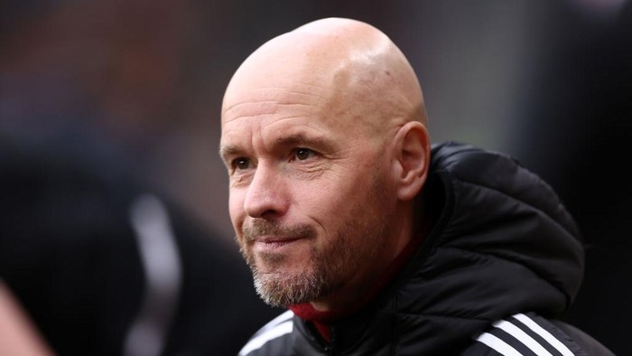 WOLVERHAMPTON, ENGLAND - DECEMBER 31: Erik ten Hag, Manager of Manchester United, looks on prior to the Premier League match between Wolverhampton Wanderers and Manchester United at Molineux on December 31, 2022 in Wolverhampton, England. (Photo by Naomi Baker/Getty Images)