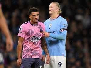 Pep Soal Kartu Kuning Haaland: Dia Marah Gara-gara Ditekel