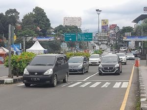 18 Ribu Kendaraan Wisatawan Puncak Bogor Kembali ke Jakarta Sore Ini 18 Ribu Kendaraan Wisatawan Puncak Bogor Kembali ke Jakarta Sore Ini