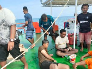 Basarnas Klarifikasi Korban Kapal Tenggelam di Sorong: 1 Masih Hilang Basarnas Klarifikasi Korban Kapal Tenggelam di Sorong: 1 Masih Hilang