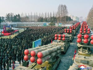 Melihat Deretan Rudal Korut di Perayaan Tahun Baru