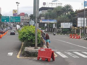 Ramai Kendaraan dari Puncak Menuju Jakarta, Rekayasa Lalin Sempat Diterapkan Ramai Kendaraan dari Puncak Menuju Jakarta, Rekayasa Lalin Sempat Diterapkan