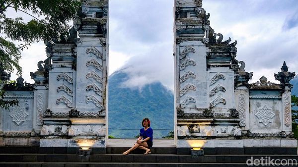 Bukan di Bali, Ini Tempat Wisata Sentul yang Mirip Pulau Dewata