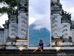 Liburan ala Bali di Sentul, Bisa Foto Serasa di Pura Lempuyang