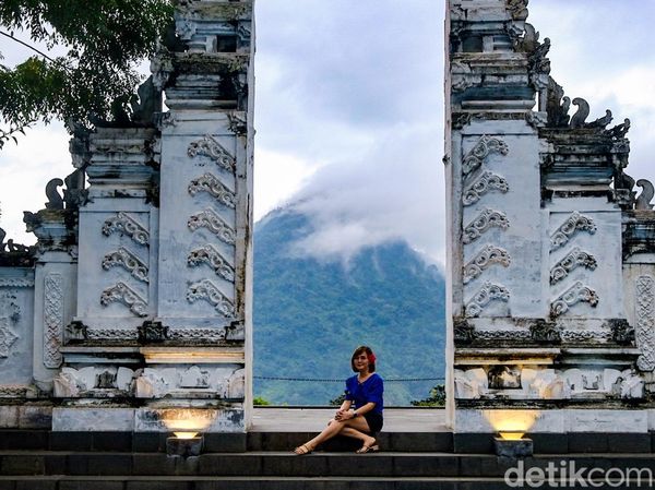 Bukan di Bali, Ini Tempat Wisata Sentul yang Mirip Pulau Dewata