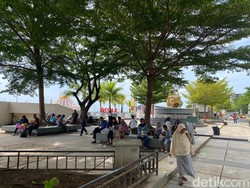 Pantai Losari Makassar Jadi Pilihan Warga Luar Daerah Libur Tahun Baru 2023