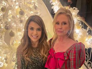 Penyanyi Paula Abdul Dikritik Edit Foto Tidak Wajar, Usia 60 Jadi Seperti 15 Penyanyi Paula Abdul Dikritik Edit Foto Tidak Wajar, Usia 60 Jadi Seperti 15