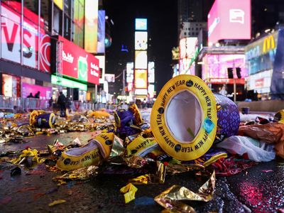 Pesta Malam Tahun Baru di New York Tinggalkan Sampah