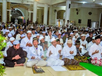 Potret Dzikir Akhir Tahun di Majelis Dzikir At-Thohir Palembang