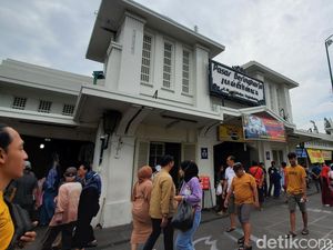 Ngaku Selalu Bayar Sewa, 21 PKL Malioboro Digusur dari Lahan Sultan Ngaku Selalu Bayar Sewa, 21 PKL Malioboro Digusur dari Lahan Sultan
