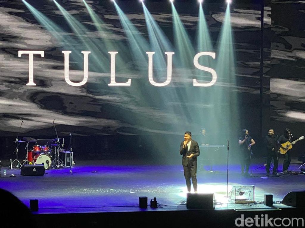 Tulus hingga Dodit Mulyanto Hibur Ribuan Pengunjung New Year ReSOULution 2023 di JIEXPO Tulus hingga Dodit Mulyanto Hibur Ribuan Pengunjung New Year ReSOULution 2023 di JIEXPO