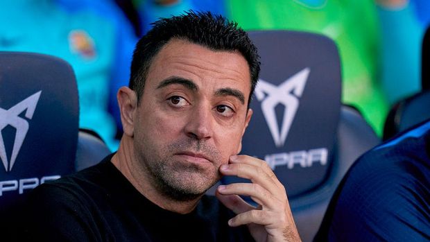BARCELONA, SPAIN - DECEMBER 31: Xavi Hernandez, head coach of FC Barcelona looks on prior the LaLiga Santander match between FC Barcelona and RCD Espanyol at Spotify Camp Nou on December 31, 2022 in Barcelona, Spain. (Photo by Pedro Salado/Quality Sport Images/Getty Images)