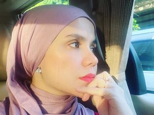 Gugat Cerai Indra Bekti, Aldila Jelita Dihujat! Gugat Cerai Indra Bekti, Aldila Jelita Dihujat!