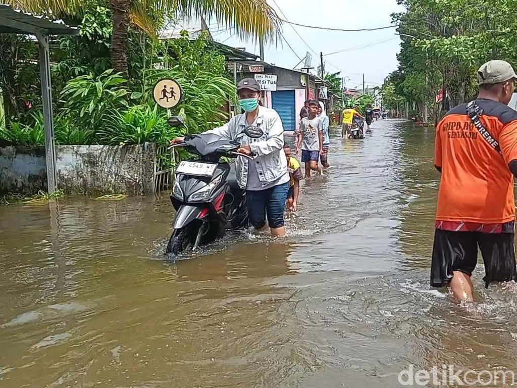 Tewaskan 3 Warga, Banjir di Genuk Semarang Berangsur Surut