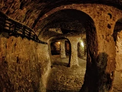 Kota Bawah Tanah Kuno Menakjubkan Ditemukan di Bawah Rumah