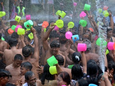 Kemeriahan Perang Air Siat Yeh, Tradisi Sambut Tahun Baru di Gianyar Bali
