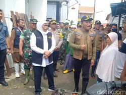 Tinjau Banjir Sampang, Khofifah Fokus Pembangunan Kanal di Kali Kemuning