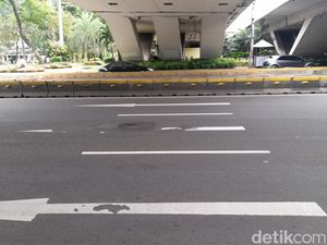 Lubang yang Bikin Pesepeda Jatuh di Semanggi Akan Ditambal