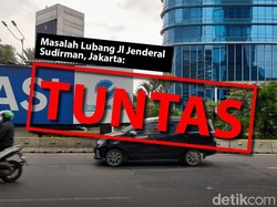 Before-After Penambalan Lubang Rawan Jl Sudirman Arah Bundaran HI