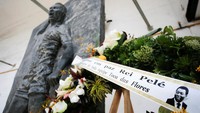 Rencananya jenazah Pele akan dimakamkan di Memorial Necropole Ecumenica pada Selasa (2/1/2023). Acara ini digelar tertutup dan hanya bisa dihadiri keluarganya saja. Reuters/Diego Vara.