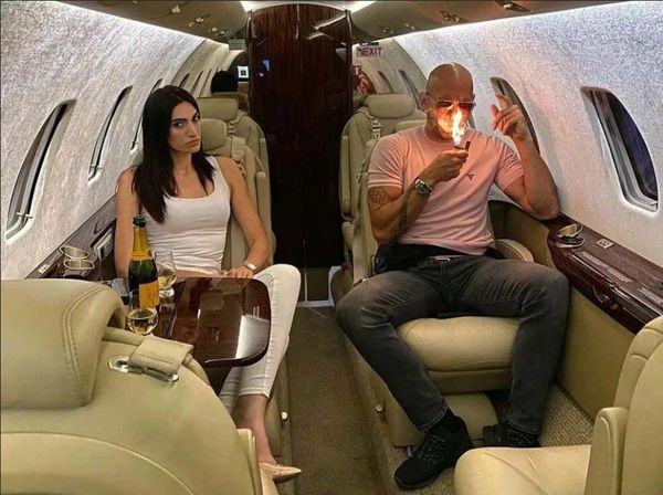8 Foto Pacar Andrew Tate, Model yang Dituduh Paksa Wanita Bikin Video Porno