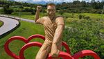 Monumen Pele di Kampung Halaman untuk Mengenang Sang Raja