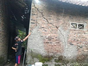 35 Rumah di Majalengka Terancam Pergerakan Tanah 35 Rumah di Majalengka Terancam Pergerakan Tanah