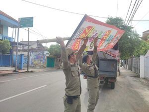 Umbul-umbul Tak Berizin Timpa Pemotor di Mojokerto, Bocah 8 Tahun Luka Parah
